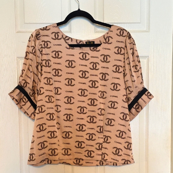 Women's Tan‎ Logo Top - Picture 1 of 6
